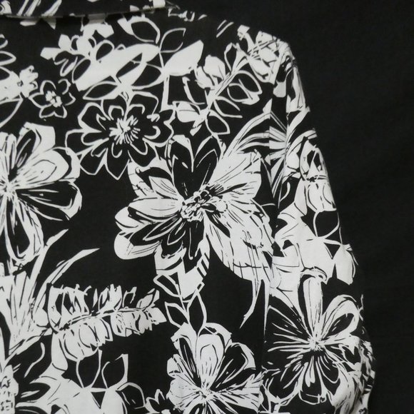 GOOD FORTUNE | large | Black and White Floral Snap Button-Up Jacket | NWOT - Picture 14 of 16
